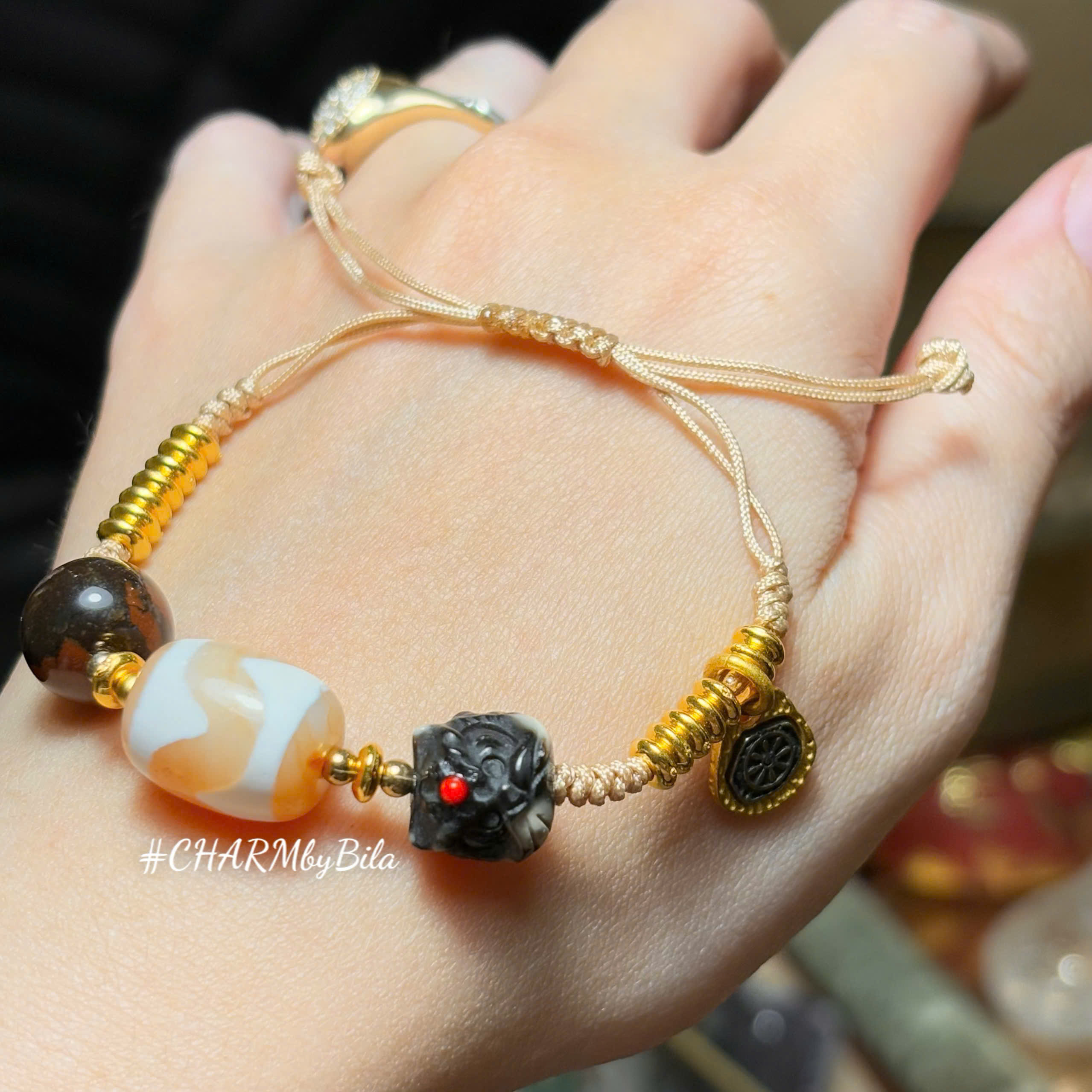 Dzi Agate vàng trắng